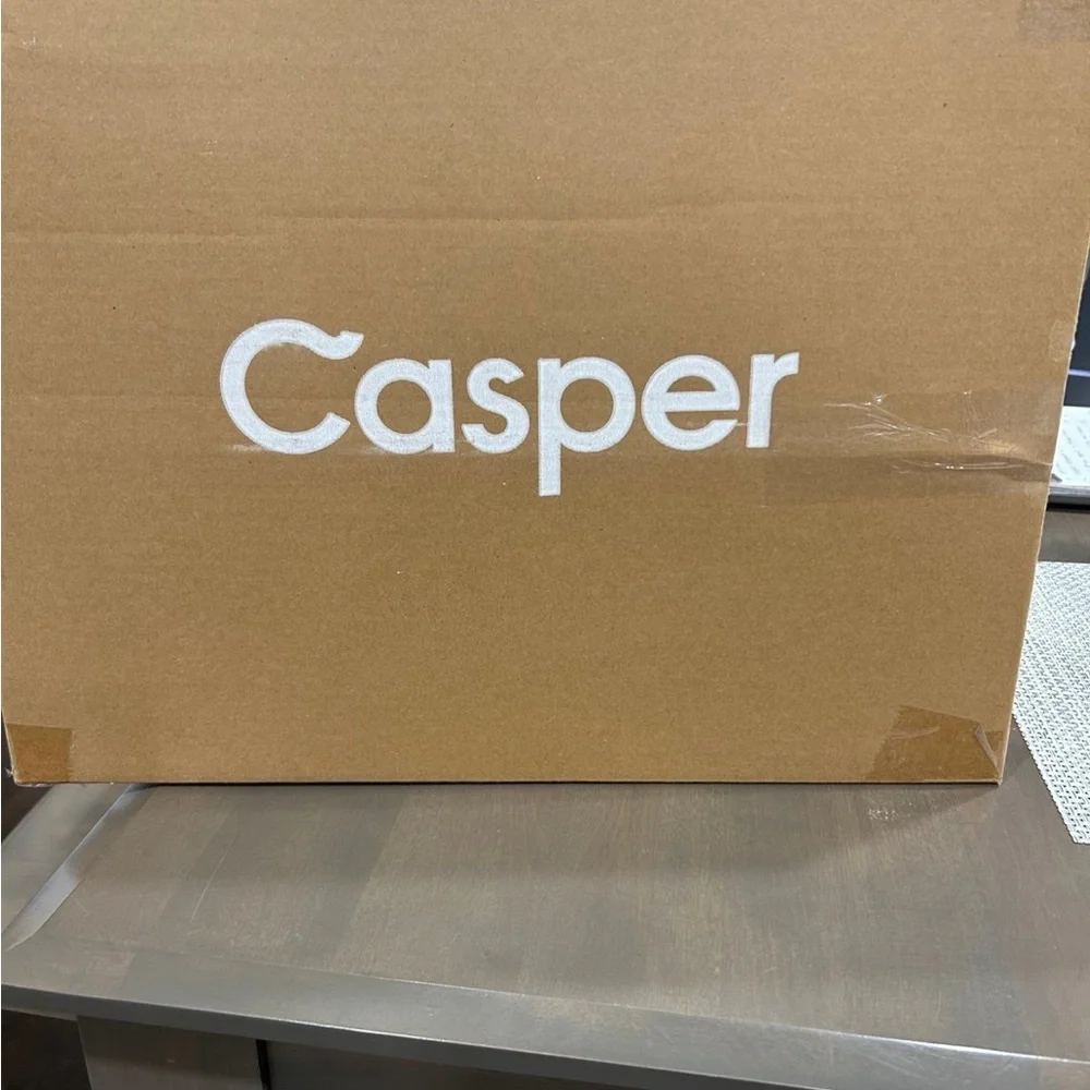 Casper NIB Set of 2 Hybrid Pillows Standard Size